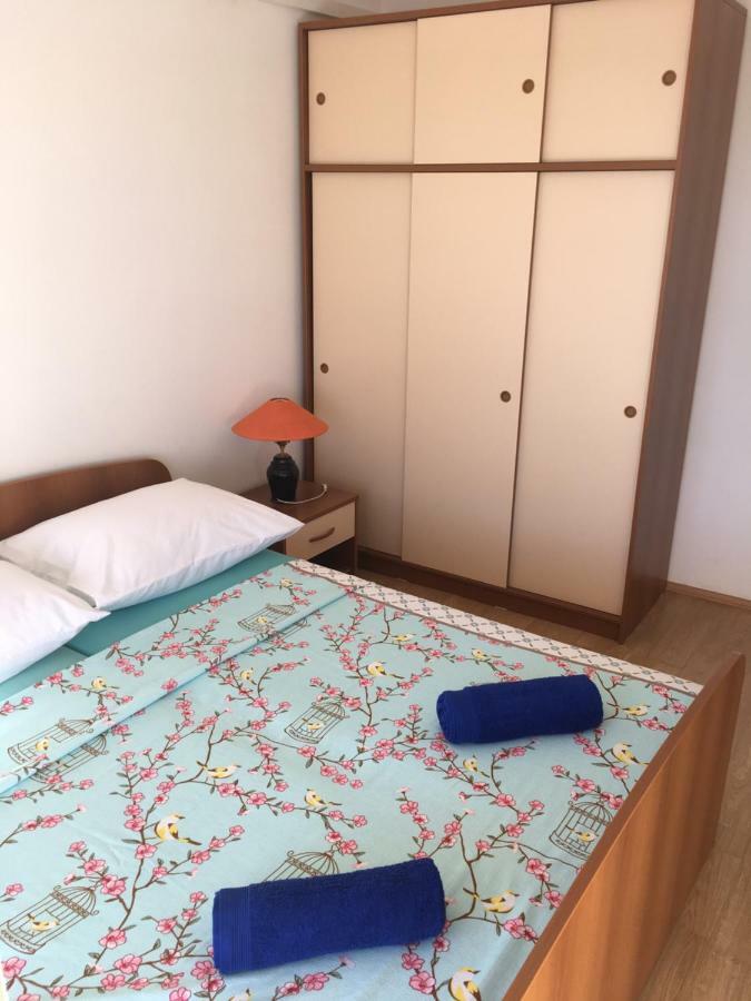 Apartmani Nina 希贝尼克 外观 照片