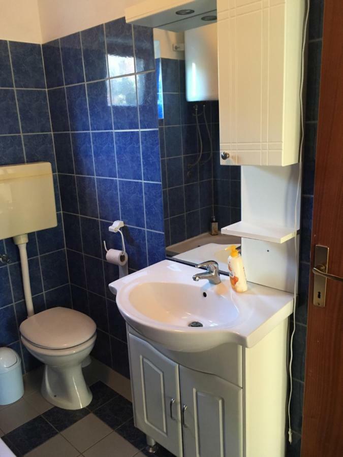 Apartmani Nina 希贝尼克 外观 照片
