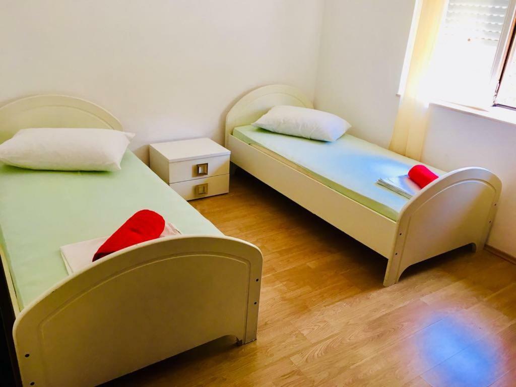 Apartmani Nina 希贝尼克 外观 照片